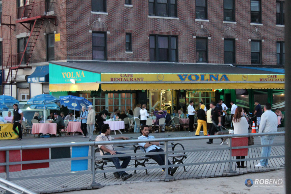 Photo: Cafe Volna, Brighton Beach, (c) Rob Eno 2015